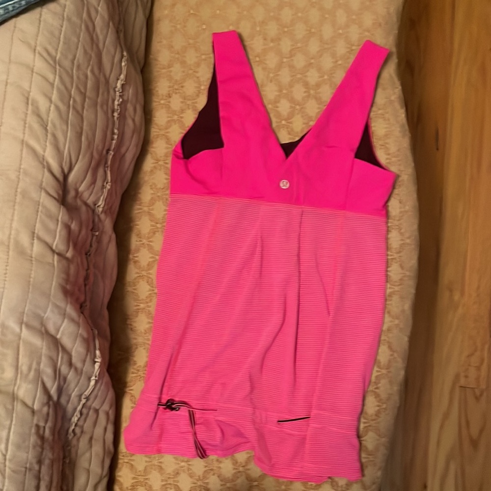 Lululemon, must have hot pink tank